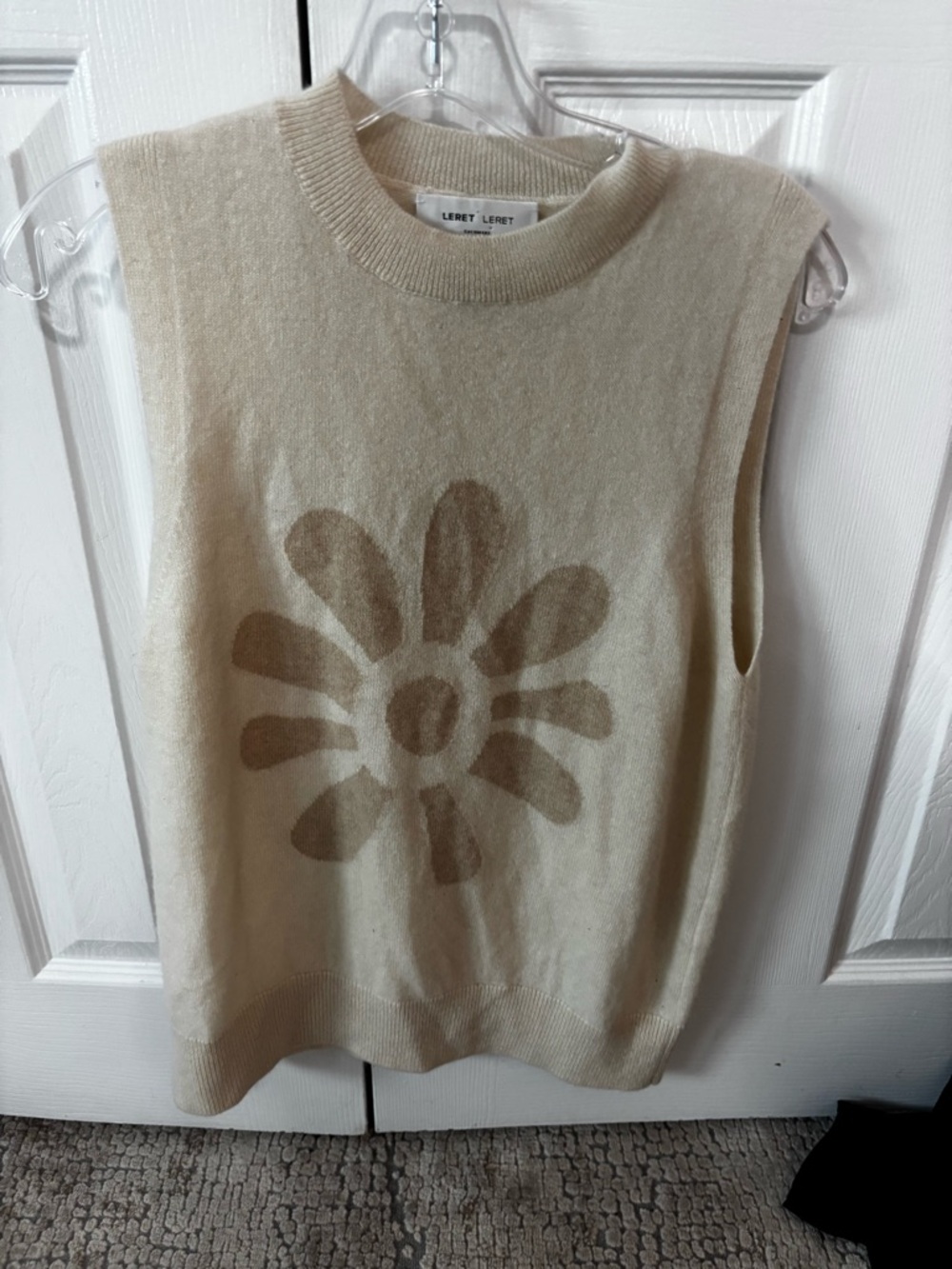 Leret Cashmere Light Beige Floral Knit Sleeveless Sweater Womens xs